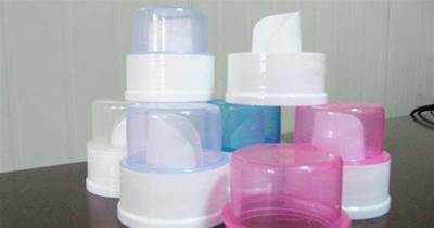 洗衣液的瓶蓋是個寶，簡單改造一下放在家裡，解決家家戶戶的難題！省錢又實用