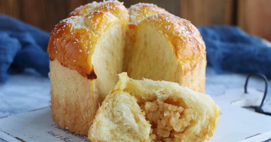 傳統麵包又有「新做法」，層層拉絲特柔軟，內餡甜蜜味道香，關鍵是做法特別簡單