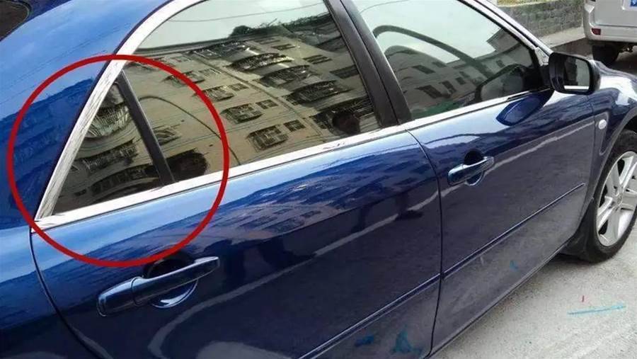 開車5年，還不知道「三角窗」的作用？老司機：用處可大了，很多車主開到報廢也不知道